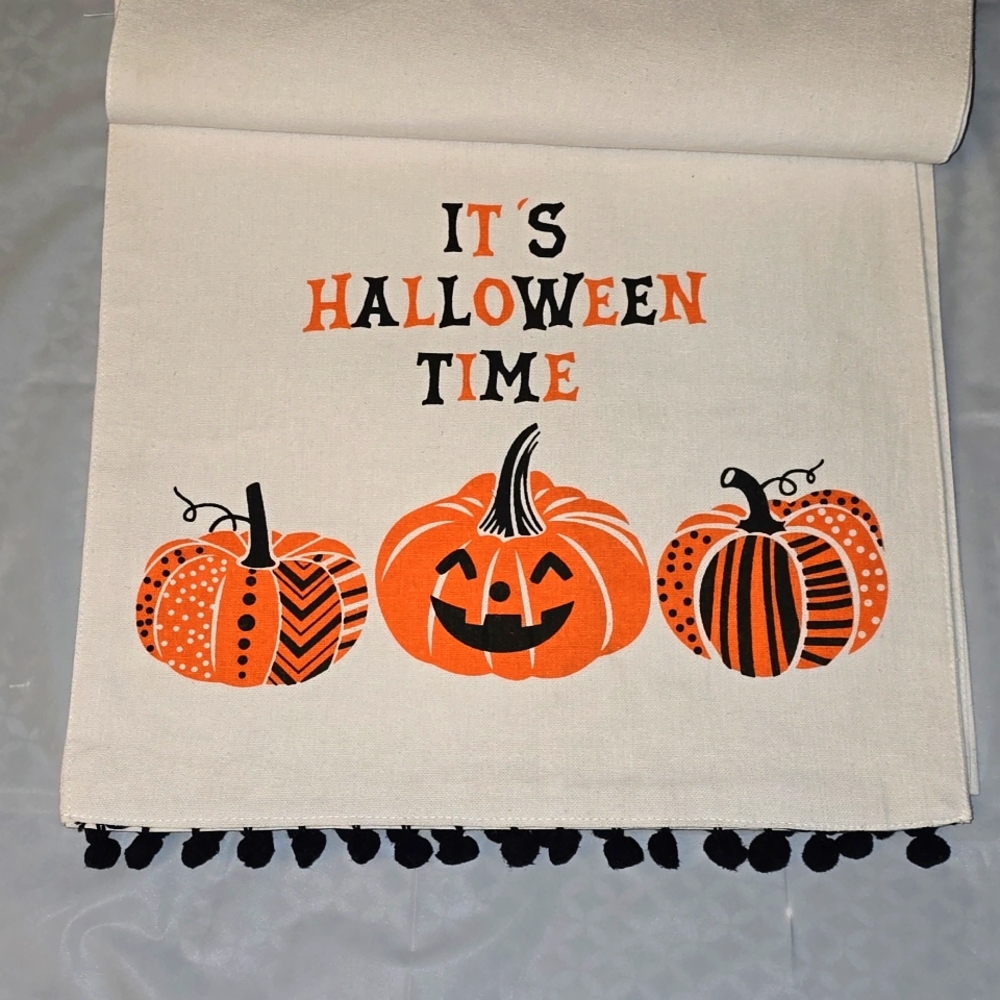 Pbs Home Goods Halloween Table Runner 14" x 72" - Picture 3 of 7